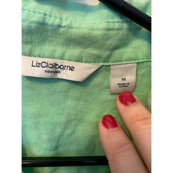 🌸3/$15🌸Bright Green 3/4 Sleeve Button Up Blouse with Pockets sz M - Picture 2 of 6